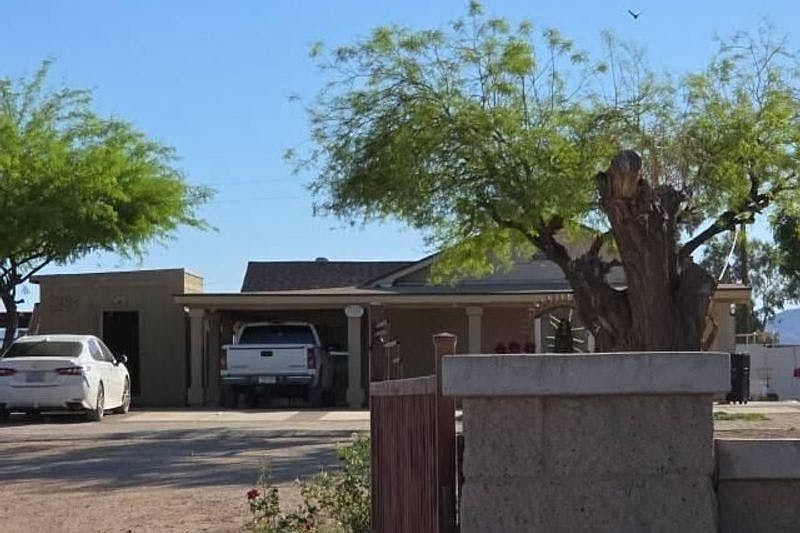 1st image of 24454 N Beacon Field Rd