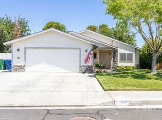 324 E Upjohn Ave, Ridgecrest, CA 93555