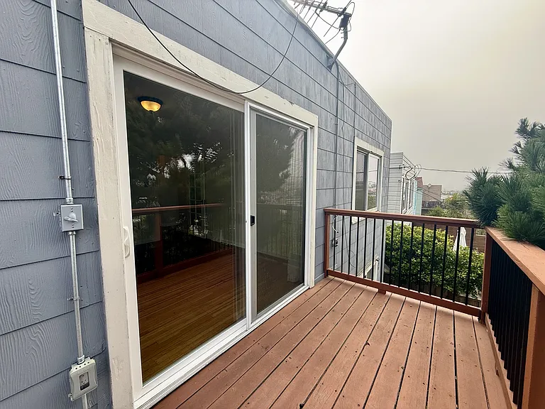 658 Rockdale Dr — Photo 20