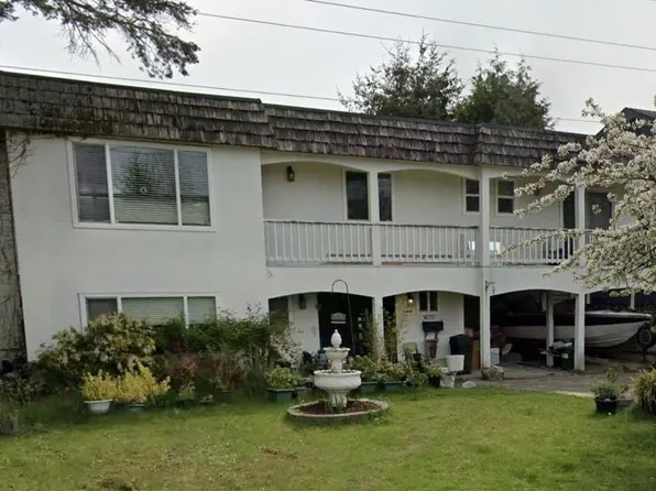 1670 53a St, Delta, BC V4M 3G4