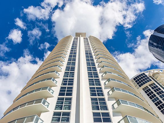 2nd image of 18683 Collins Avenue #2506