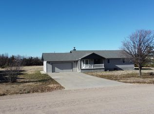 10577 Brenton Ln, Dodge City, KS 67801