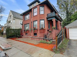 96 University Ave, Providence, RI 02906