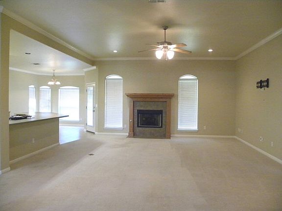 3rd image of 177 Teinert Cir