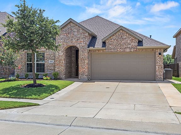 2nd image of 842 Mildren Ln
