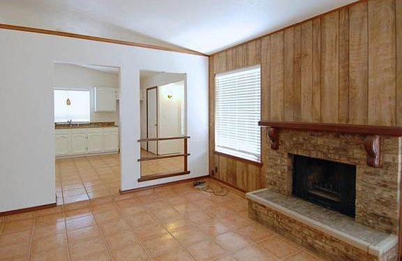 3rd image of 1052 Quinault Dr