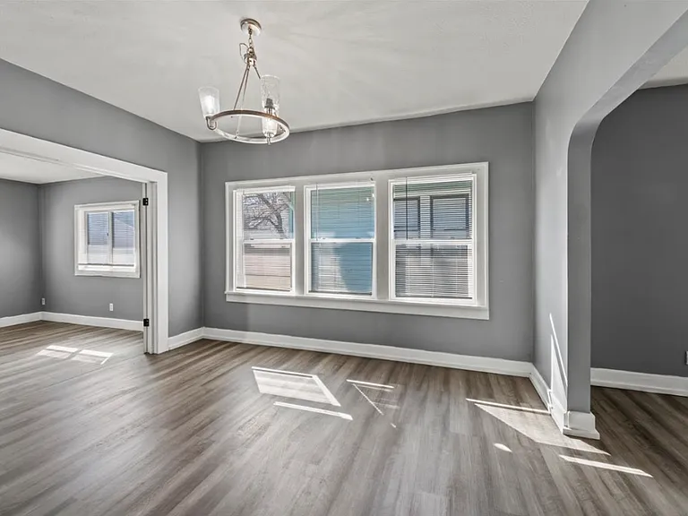 409 N Temple Ave — Photo 8