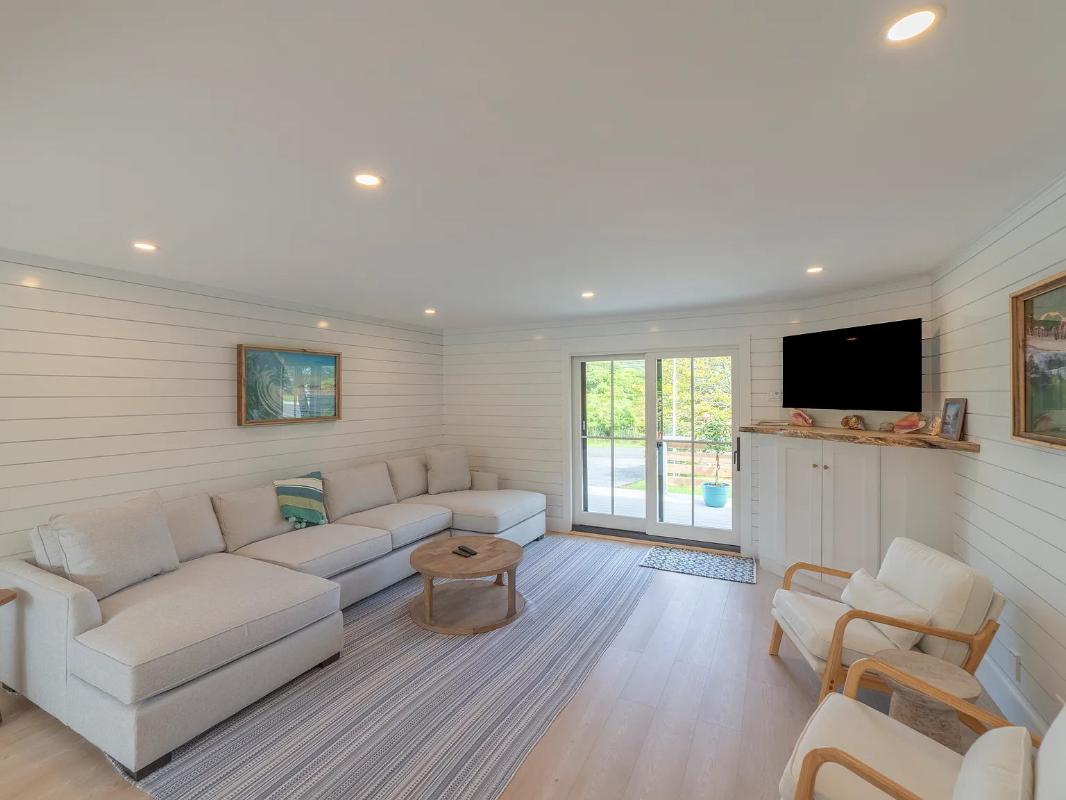 New Full Reno: Ditch Plains Modern Surf Cottage — Photo 3