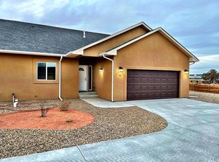 143 S Stardust Cir, Pueblo, CO 81007