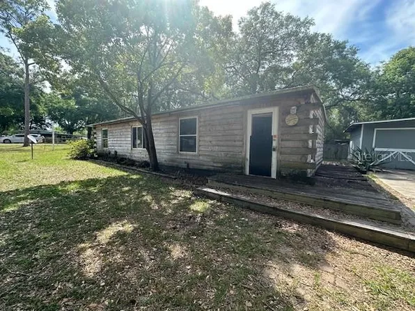 4406 Edgewood Dr, Fruitland Park, FL 34731