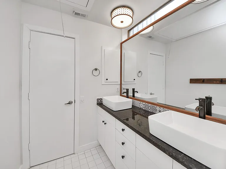 1428 Bailey St — Photo 27