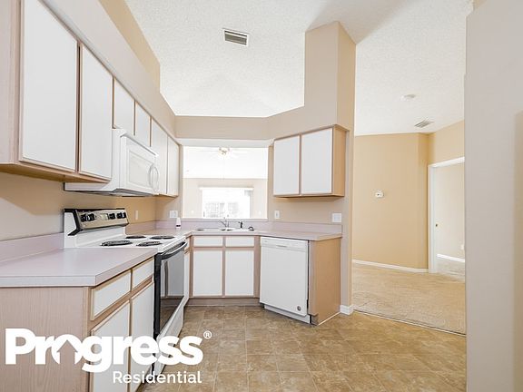 4th image of 12123 Feldwood Creek Ln