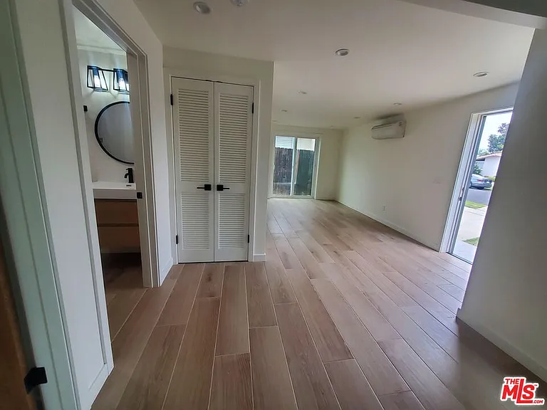 6503 Geyser Ave — Photo 10