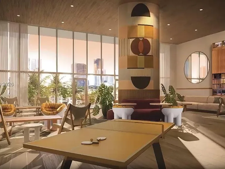 90 NE 32nd St #PENTHOUSE — Photo 2