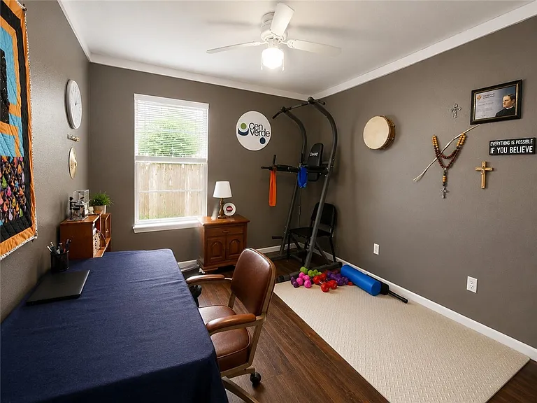 406 Bayview Blvd — Photo 9