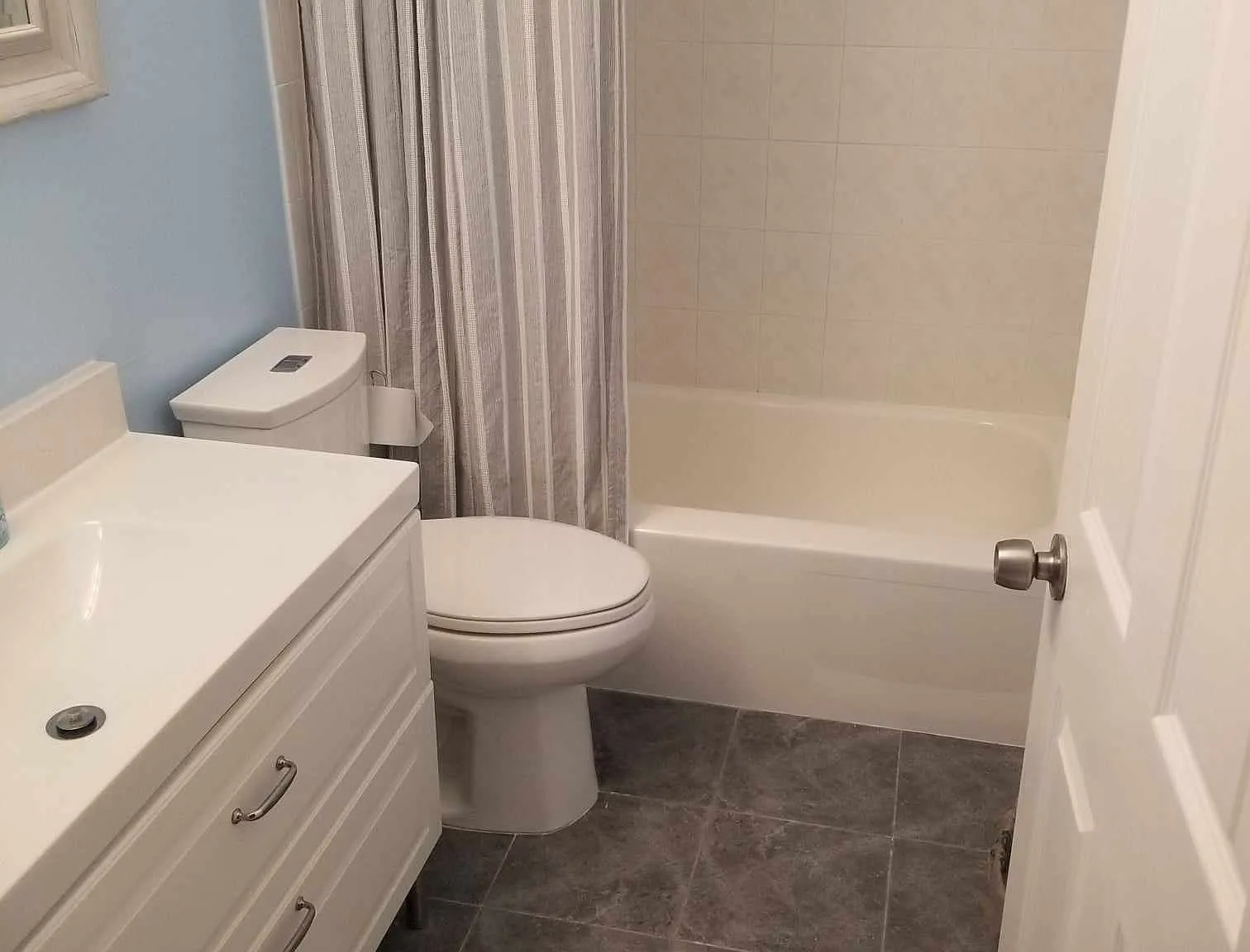 2 bed, 1075 sqft, $2,475 — Photo 4