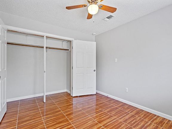 3rd image of 15906 Parkway Dr