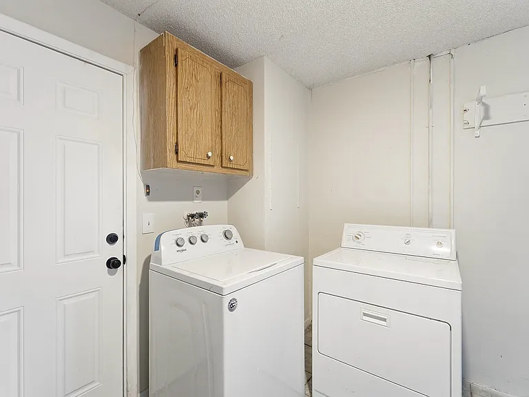 22267 SW 57th Ave — Photo 23