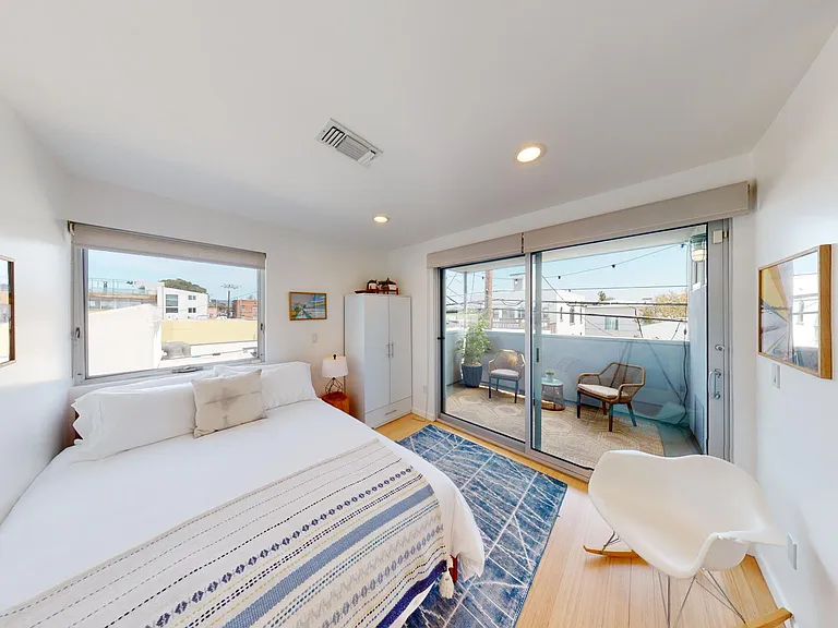 1410 Pacific Ave — Photo 3