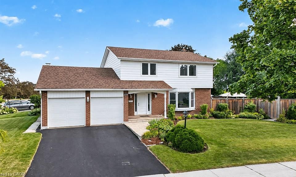 1st image of 838 Saddle Cres