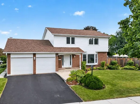 838 Saddle Cres, Mississauga, ON L4Y 2V8