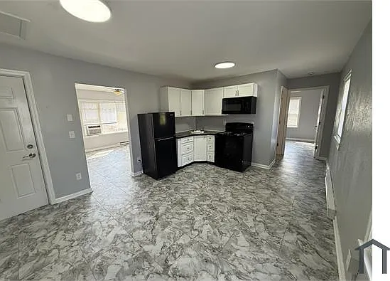 261 Niagara Ave #E