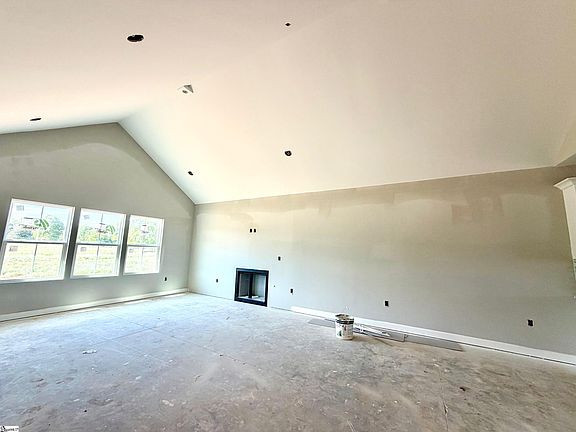 3rd image of 2735 Friendship Church Rd
