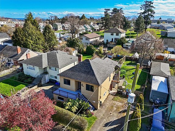 3rd image of 989 Dunsmuir Rd
