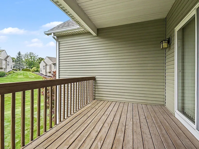 660 Braeside Dr SE — Photo 17