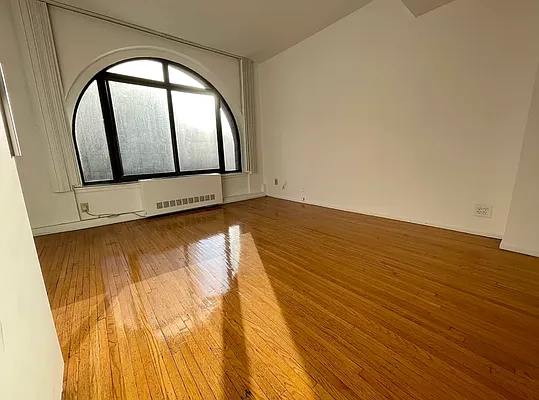 Rented by J PRESTON AND ASSOCIATES INC | media 8