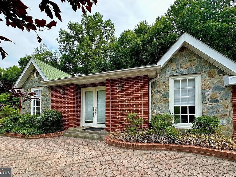 6312 Old Dominion Dr — Photo 1