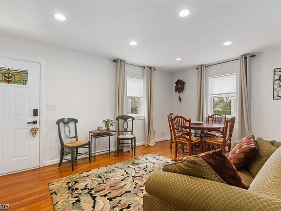 3rd image of 61 Highland Ave