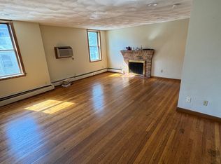 32 William St #1, Worcester, MA 01609