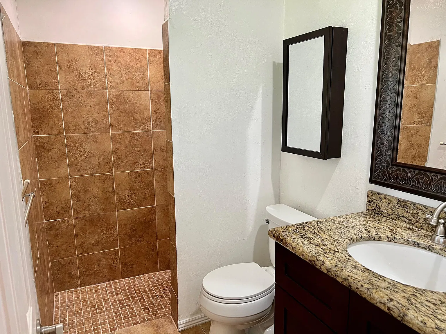 3 bed, 1500 sqft, $2,500 — Photo 4