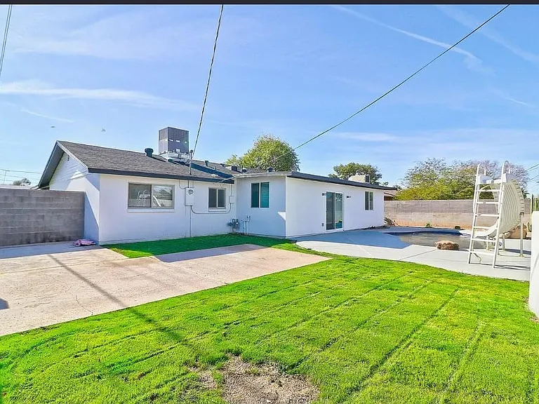 8144 E Fairmount Ave — Photo 3