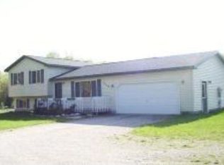 3024 E Duck Lake Rd, Grawn, MI 49637