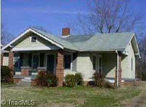 1st image of 1112 N Elwell Ave