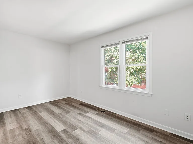 541 Colecroft Ct — Photo 18