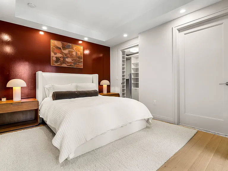 135 Seaport Blvd #705 — Photo 2