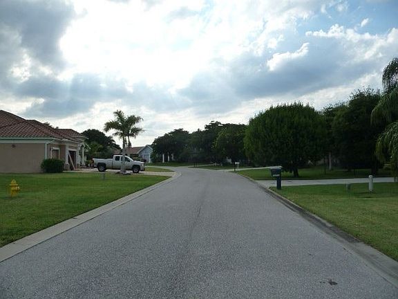 3rd image of 15296 Briarcrest Cir