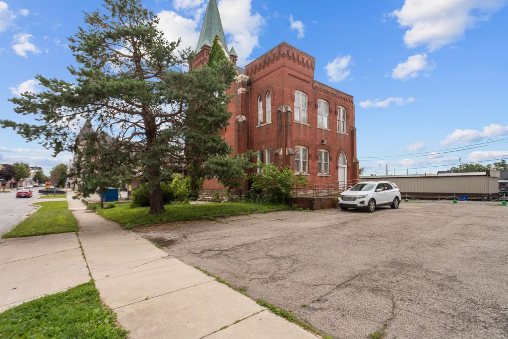 311 W Walnut St, Kokomo, IN - View 3