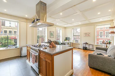 Rented by Bond New York