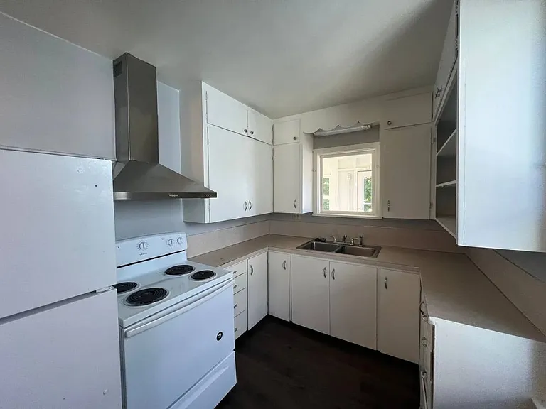 1338 Ellis St — Photo 4