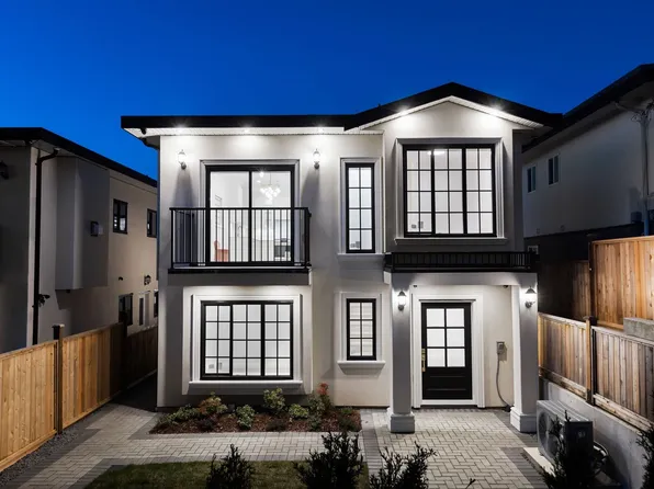 5136 Dominion St, Burnaby, BC V5G 1C9