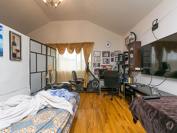 2nd image of 2665 Harway Ave
