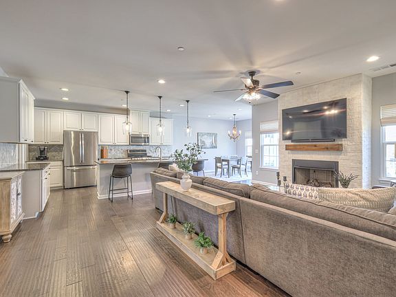 5th image of 4019 Mossy Rock Ln