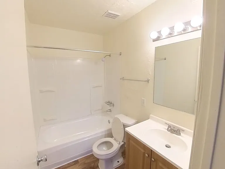 Santuario Apartments — Photo 53
