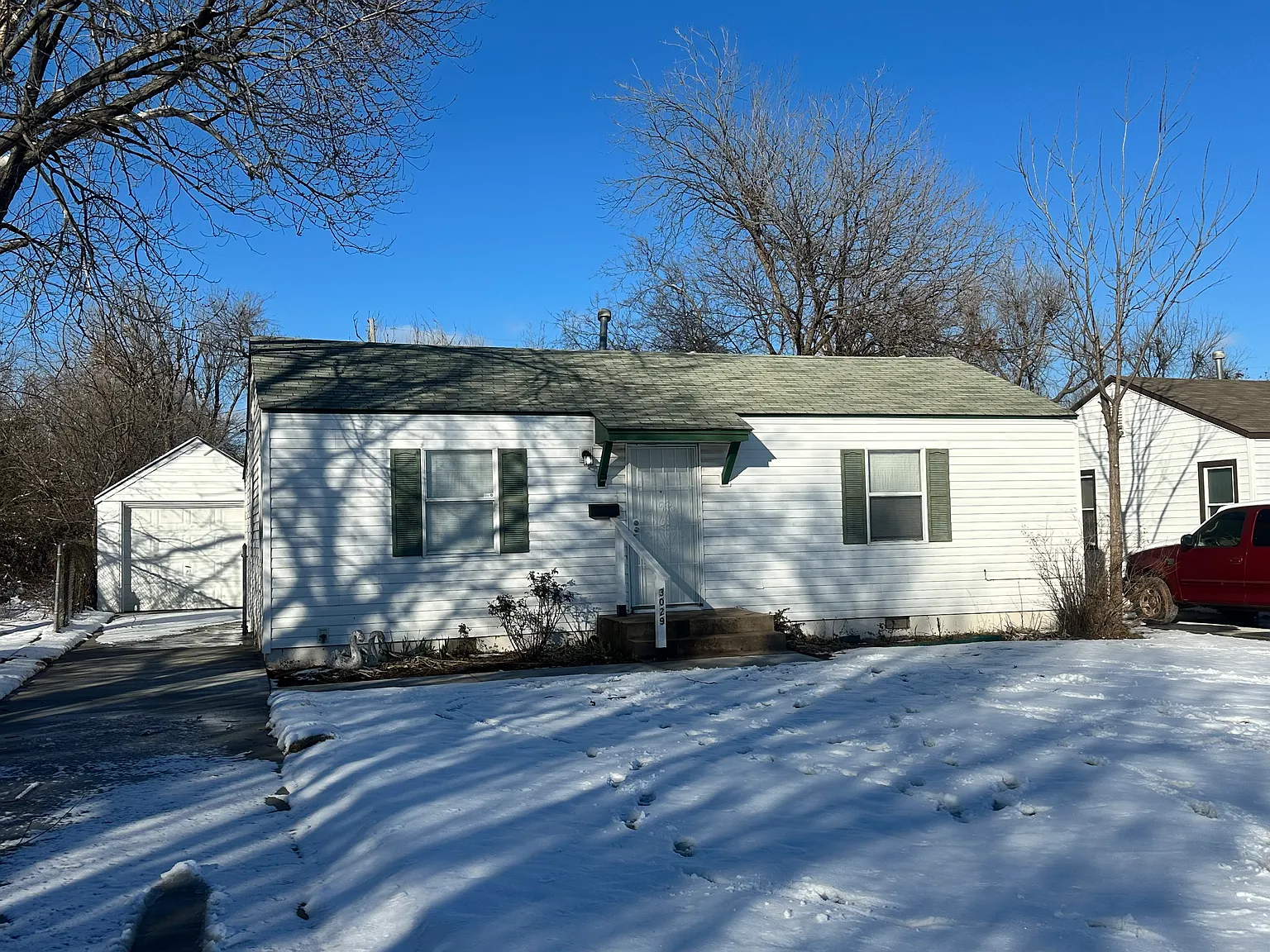 3029 SW 26th St. — Photo 1