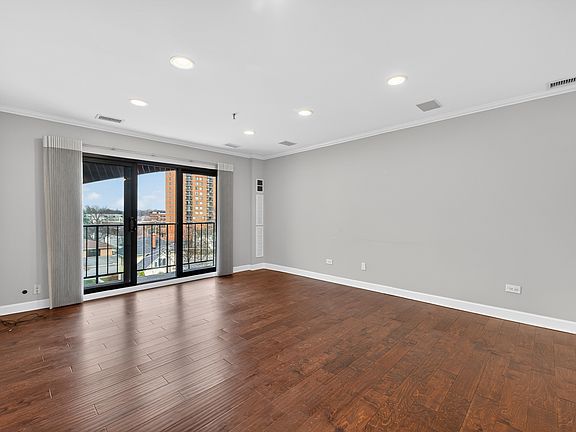 5th image of 110 S Evergreen Ave APT 5CN