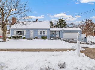 43 Vermont Ave, Milford, CT 06460